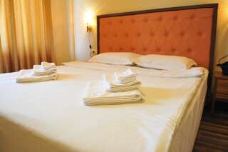 Отель City Blagoevgrad Hotel Благоевград Апартаменты с 1 спальней (для 6 взрослых) с бесплатной парковкой-1